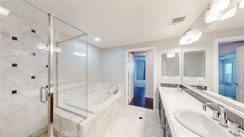 4424 Whitsett Avenue 206, Studio City, California 91604