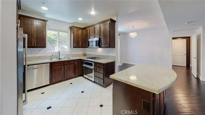 4424 Whitsett Avenue 206, Studio City, California 91604
