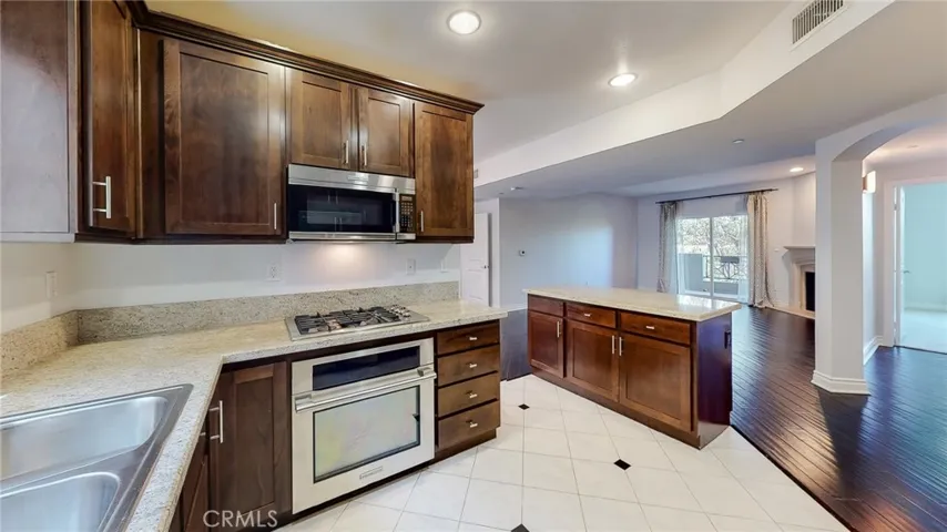 4424 Whitsett Avenue 206, Studio City, California 91604