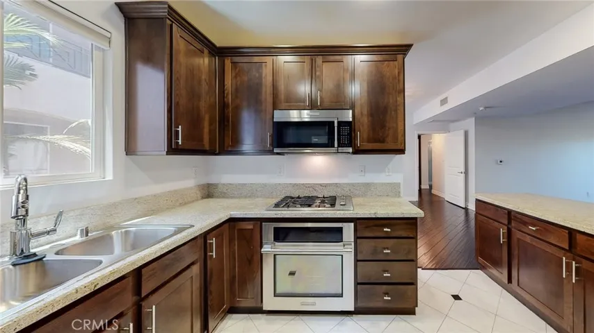 4424 Whitsett Avenue 206, Studio City, California 91604