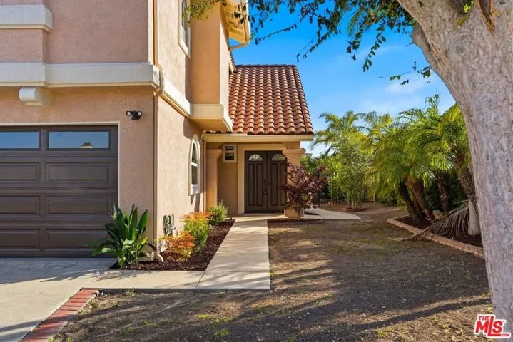 1752 Blossom Court, Newbury Park, California 91320