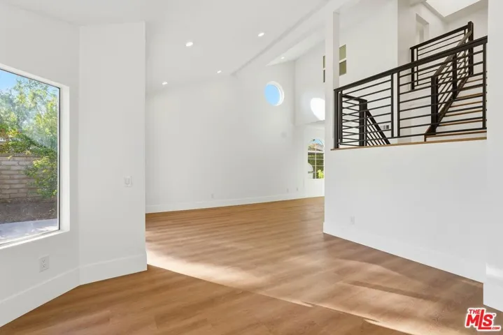 1752 Blossom Court, Newbury Park, California 91320