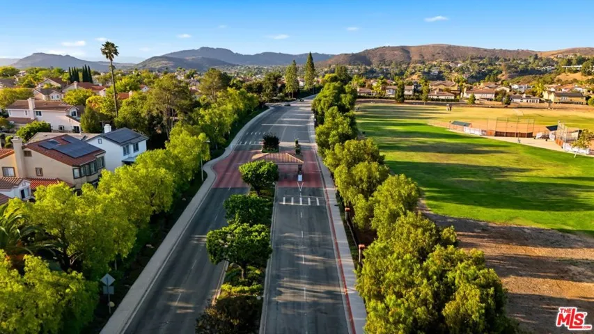1752 Blossom Court, Newbury Park, California 91320