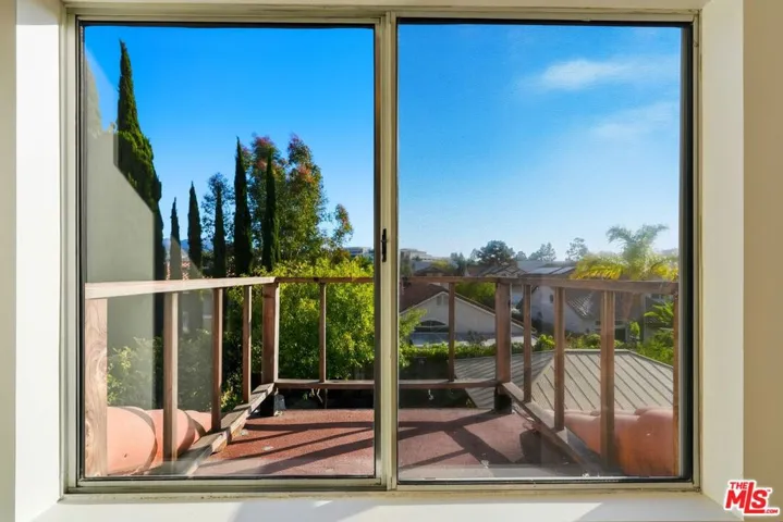 1752 Blossom Court, Newbury Park, California 91320