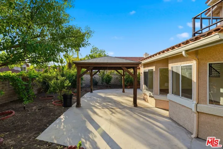 1752 Blossom Court, Newbury Park, California 91320