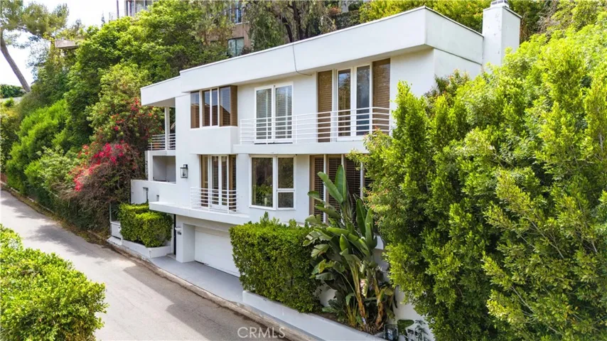 1356 Summitridge, Beverly Hills, California 90210