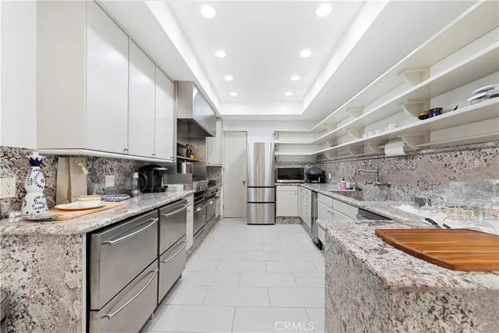 1356 Summitridge, Beverly Hills, California 90210