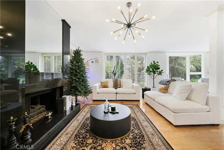 1356 Summitridge, Beverly Hills, California 90210