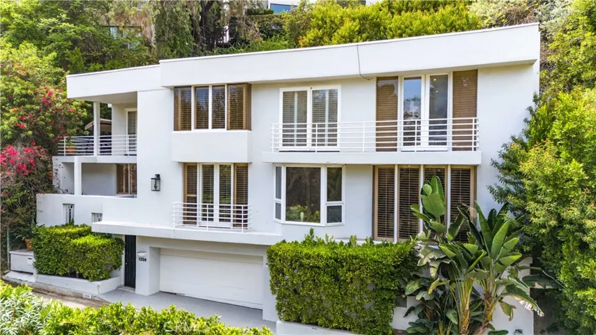 1356 Summitridge, Beverly Hills, California 90210