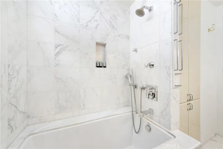 1356 Summitridge, Beverly Hills, California 90210
