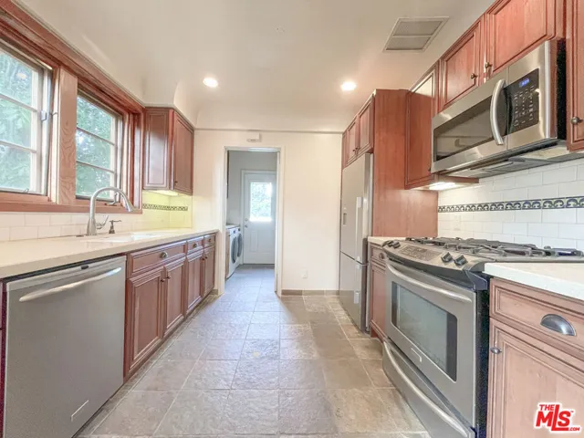 219 S Hamilton Drive 2, Beverly Hills, California 90211