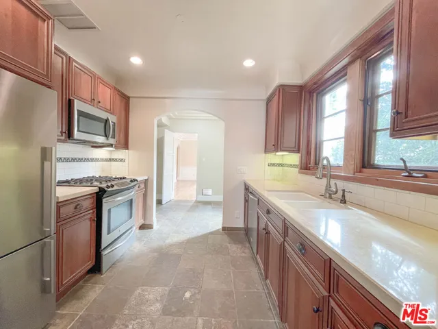 219 S Hamilton Drive 2, Beverly Hills, California 90211