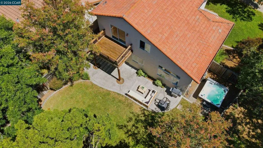 862 Foothill Dr, Windsor, California 95492