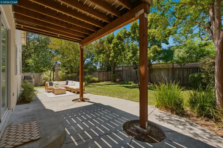 862 Foothill Dr, Windsor, California 95492