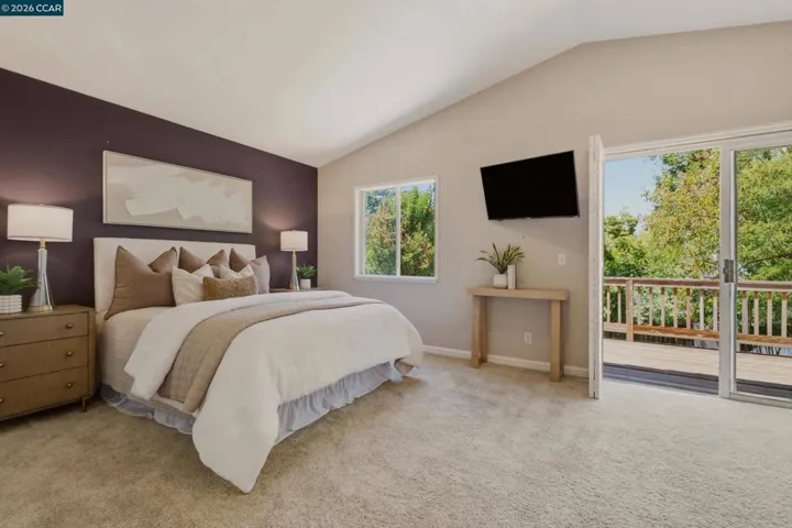 862 Foothill Dr, Windsor, California 95492