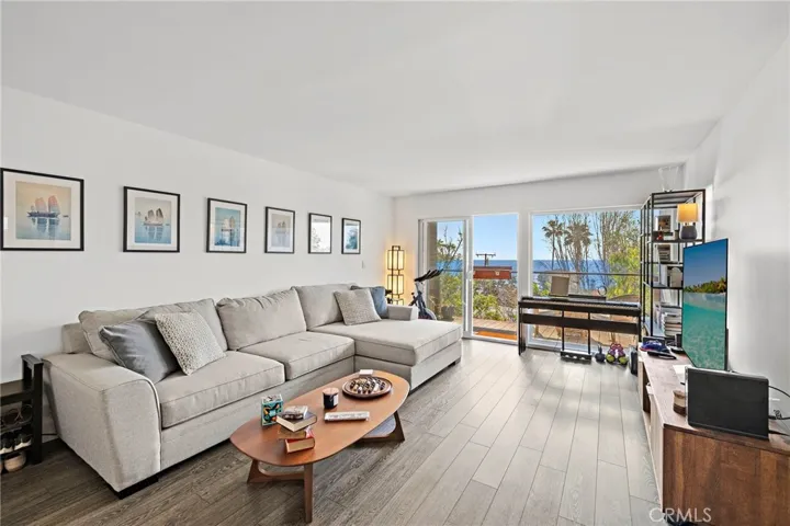 289 San Joaquin Drive, Laguna Beach, California 92651