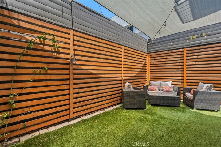 Backyard also has a gas line for outdoor fireplace.