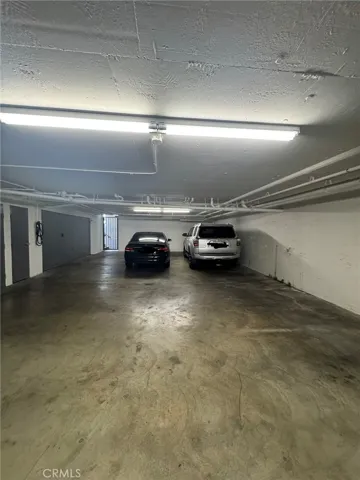 2 additional parking spots, plus 2 car garage.
