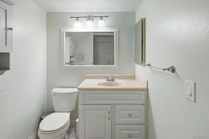 9463 Gold Coast H5, San Diego, California 92126