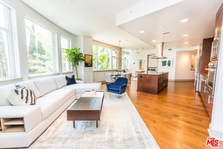 Open Floor Plan, LR,DR,Kitchen