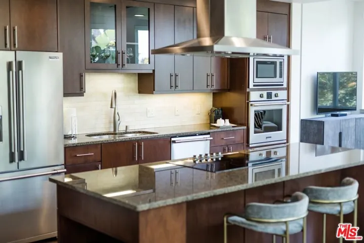 Open Kitchen