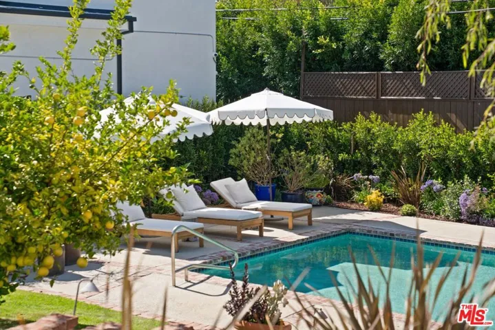 13009 Greenleaf Street, Studio City, California 91604