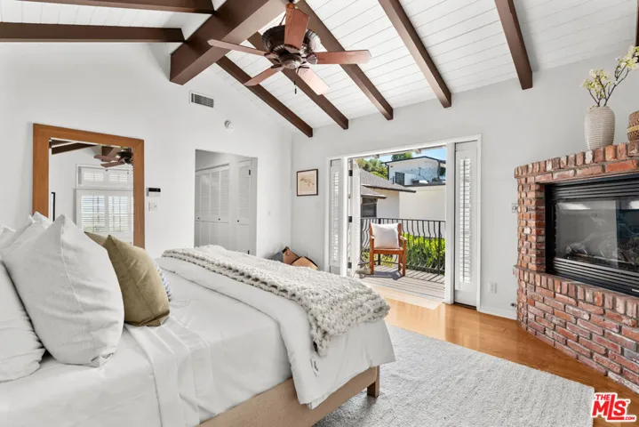 13009 Greenleaf Street, Studio City, California 91604