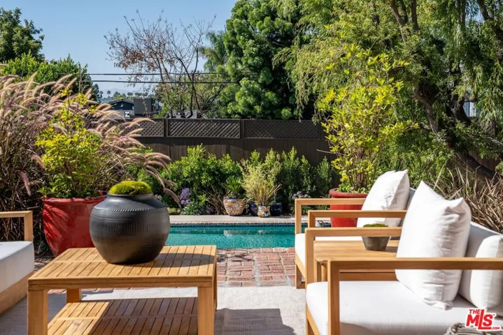 13009 Greenleaf Street, Studio City, California 91604