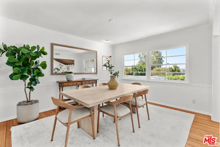 13009 Greenleaf Street, Studio City, California 91604