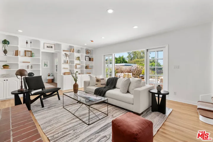 13009 Greenleaf Street, Studio City, California 91604