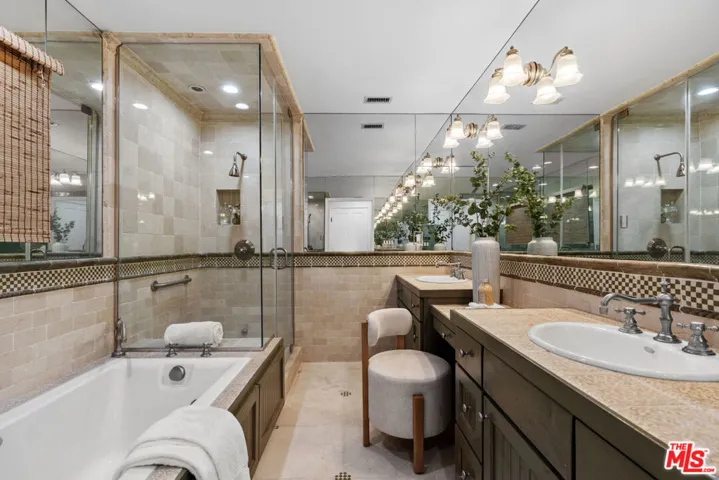 13009 Greenleaf Street, Studio City, California 91604