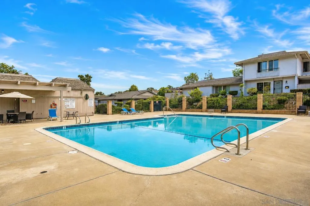 Sparkling Pool for relaxing.