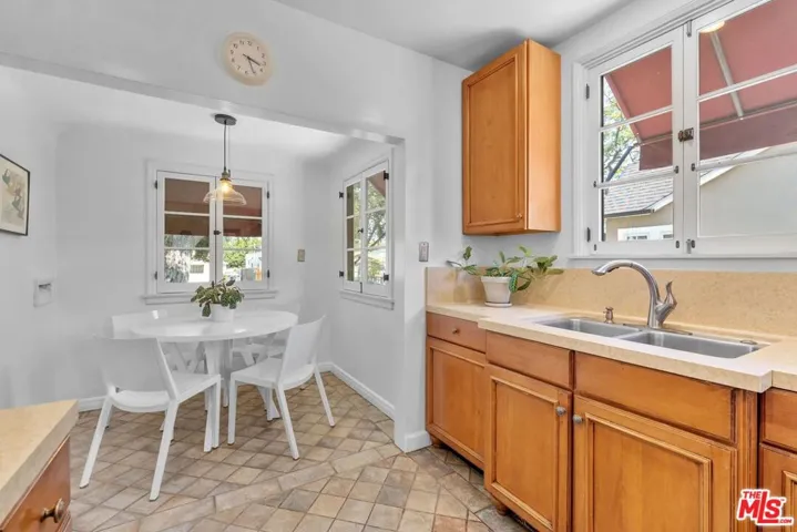 1119 Bella Vista Avenue, Pasadena, California 91107
