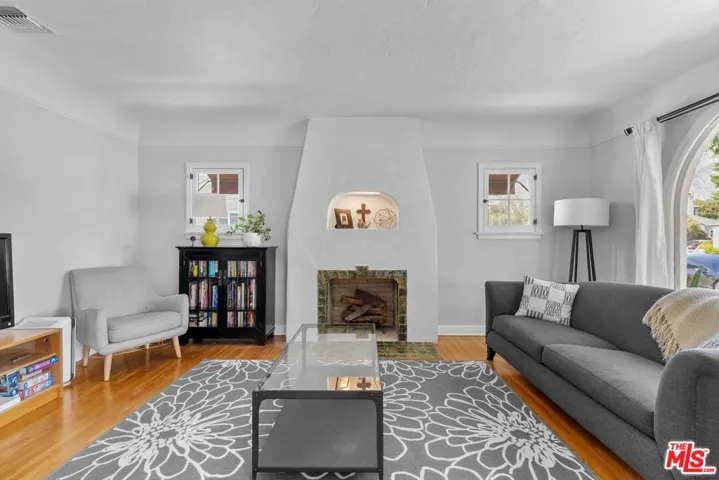 1119 Bella Vista Avenue, Pasadena, California 91107