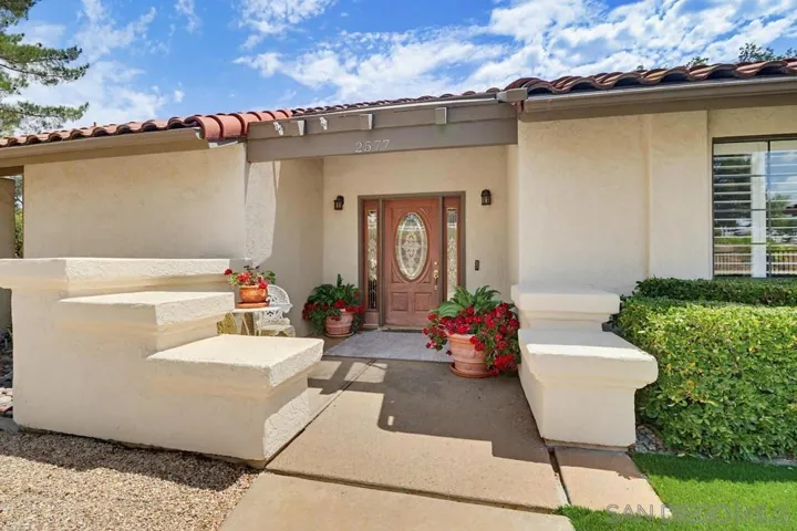 2577 Camino Narciso, Alpine, California 91901
