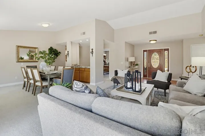 2577 Camino Narciso, Alpine, California 91901
