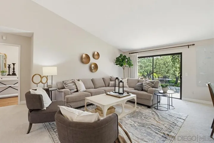 2577 Camino Narciso, Alpine, California 91901