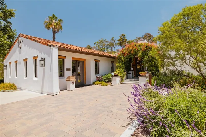 25582 Rangewood Road, Laguna Hills, California 92653