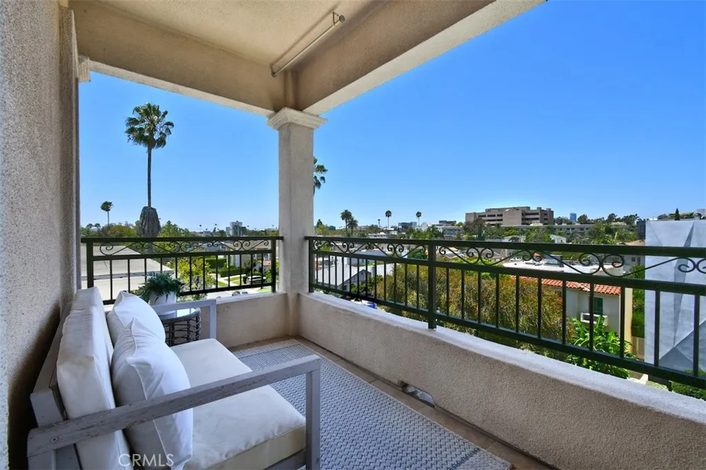 Balcony 2