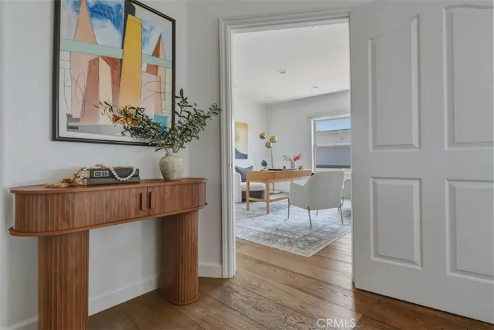 Entry to Office/Bonus Room
