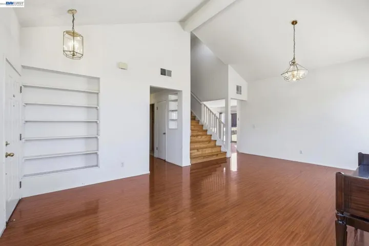 9 Beechwood Ct, Pittsburg, California 94565