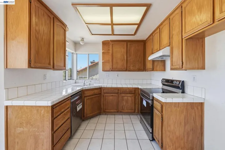 9 Beechwood Ct, Pittsburg, California 94565