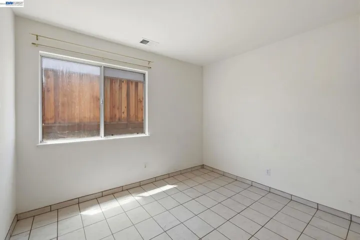 9 Beechwood Ct, Pittsburg, California 94565