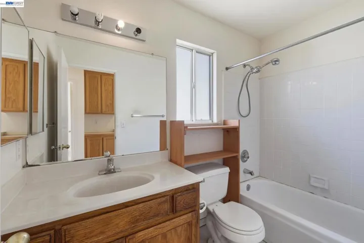 9 Beechwood Ct, Pittsburg, California 94565