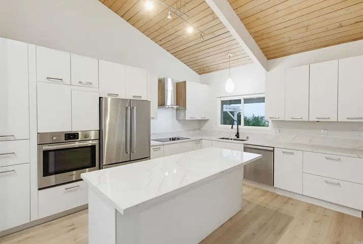 5605 Soledad, La Jolla, California 92037