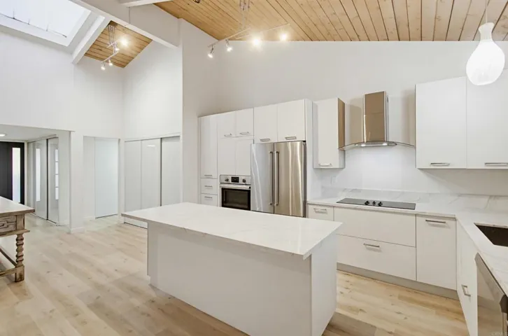 5605 Soledad, La Jolla, California 92037