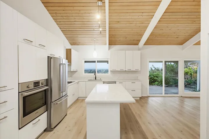 5605 Soledad, La Jolla, California 92037