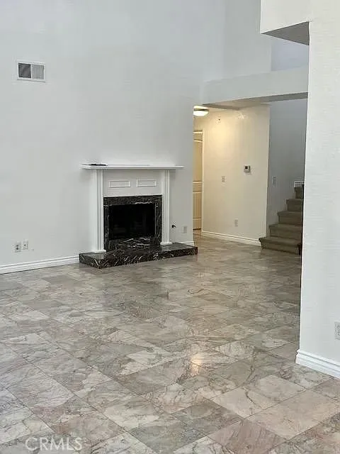 Gas fireplace, marble floors