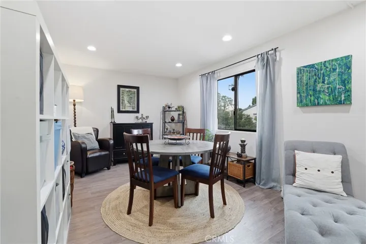 18530 Hatteras Street 337, Tarzana, California 91356