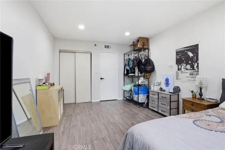 18530 Hatteras Street 337, Tarzana, California 91356